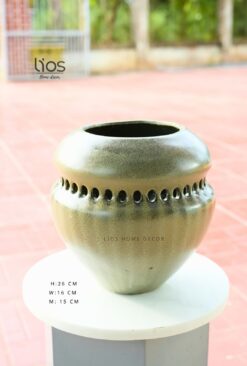 Bình gốm dáng chum đục lỗ màu rêu